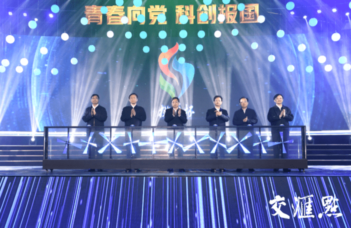 2024年正版资料免费大全最新版本亮点优势和亮点,全面性解释说明_主力版82.188